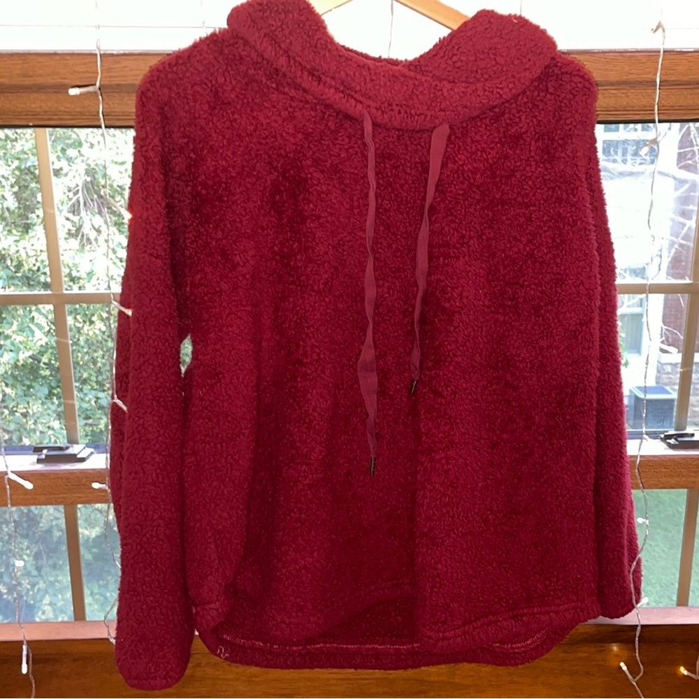 Large Cranberry Pullover